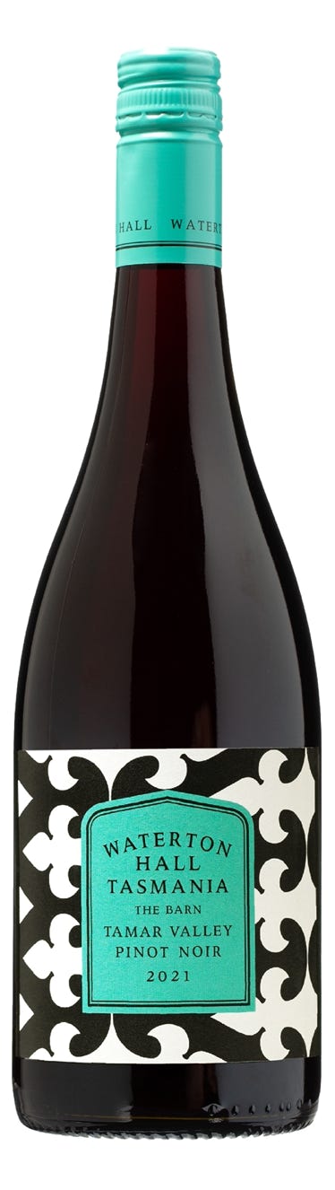 2021 Pinot Noir wine bottle